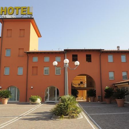 Hotel Plazza Porcari Exterior foto